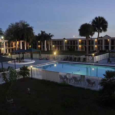 Winter Haven Gardens Inn エクステリア 写真