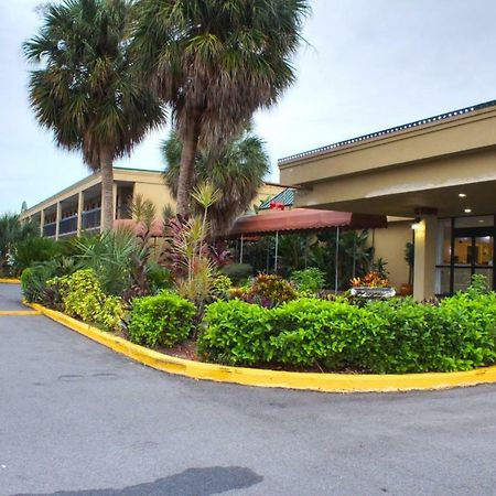 Winter Haven Gardens Inn エクステリア 写真