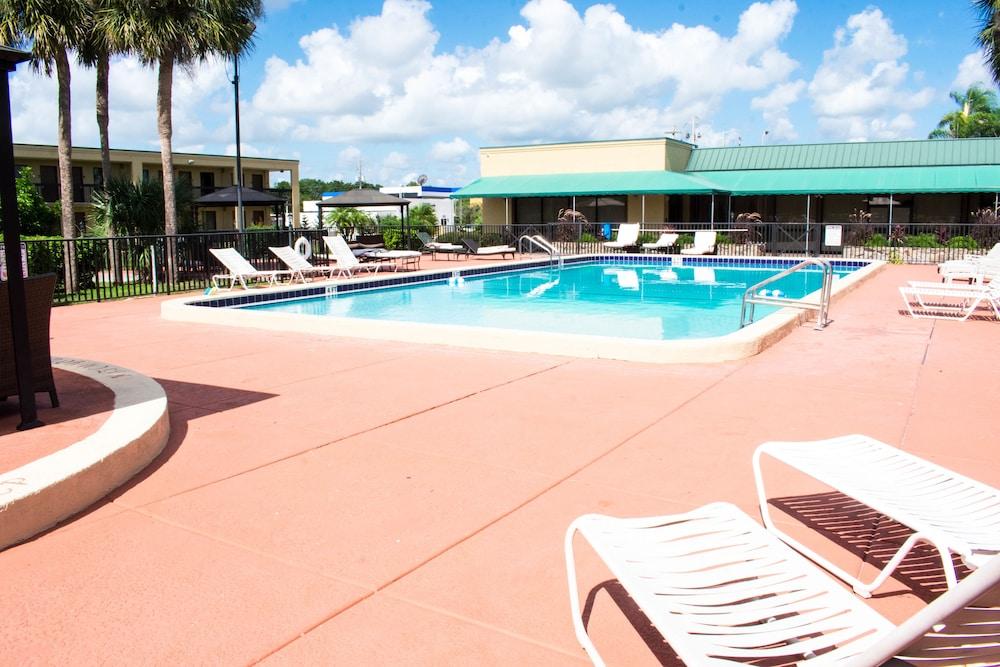Winter Haven Gardens Inn エクステリア 写真