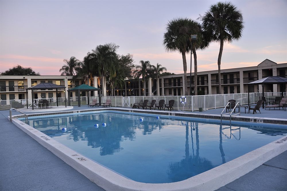 Winter Haven Gardens Inn エクステリア 写真