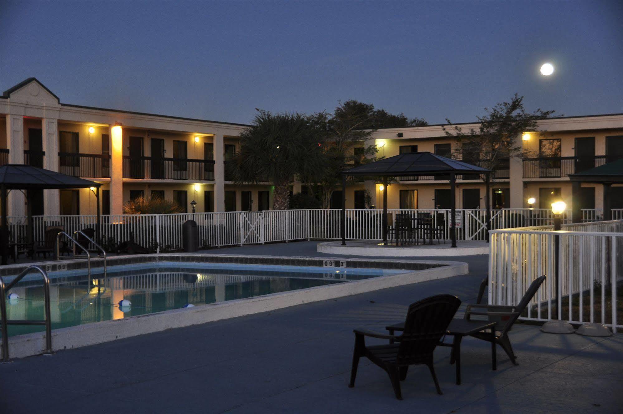 Winter Haven Gardens Inn エクステリア 写真