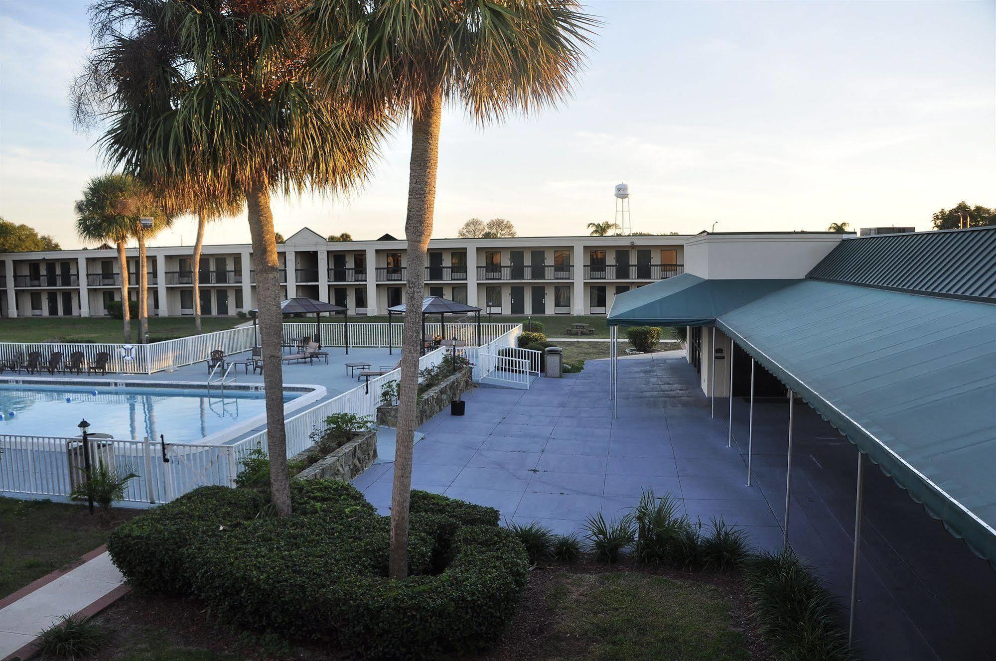 Winter Haven Gardens Inn エクステリア 写真